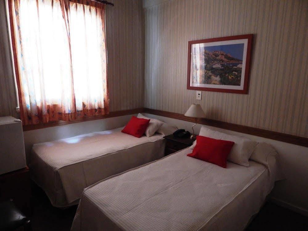 Hotel Atlantico 코모도로리바다비아 외부 사진